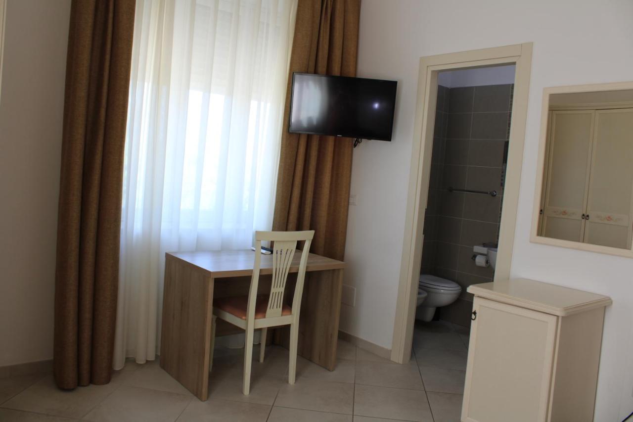 Afrodite Hotel Scalea Exterior photo