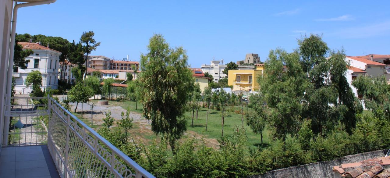 Afrodite Hotel Scalea Exterior photo
