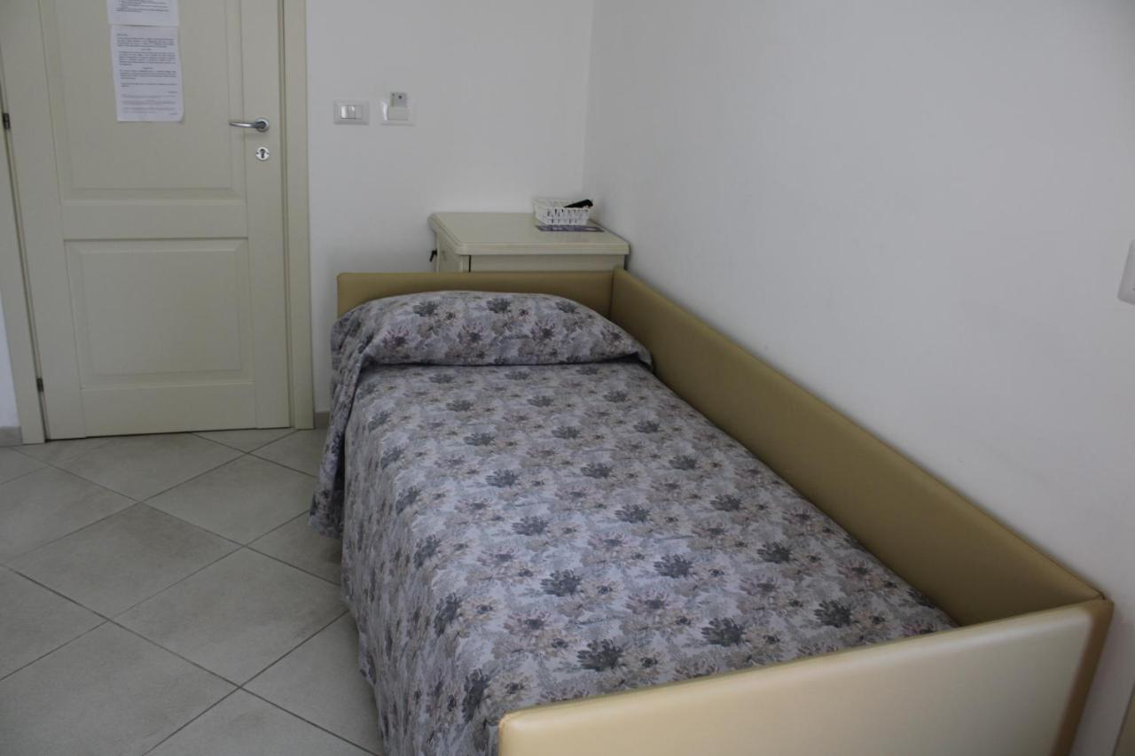 Afrodite Hotel Scalea Exterior photo